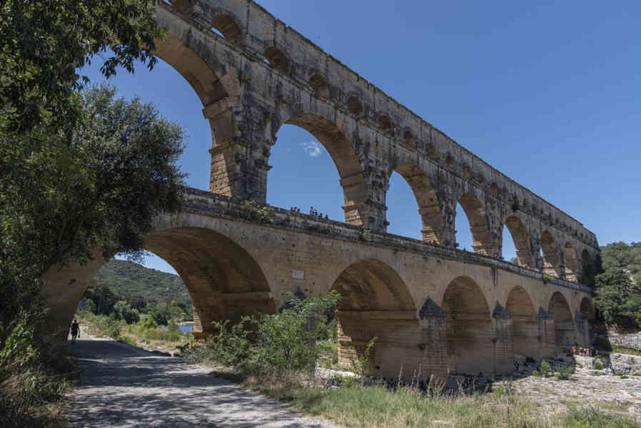 Francia - Vers-Pont-du-Gard - Pont du Gard 006.jpg
